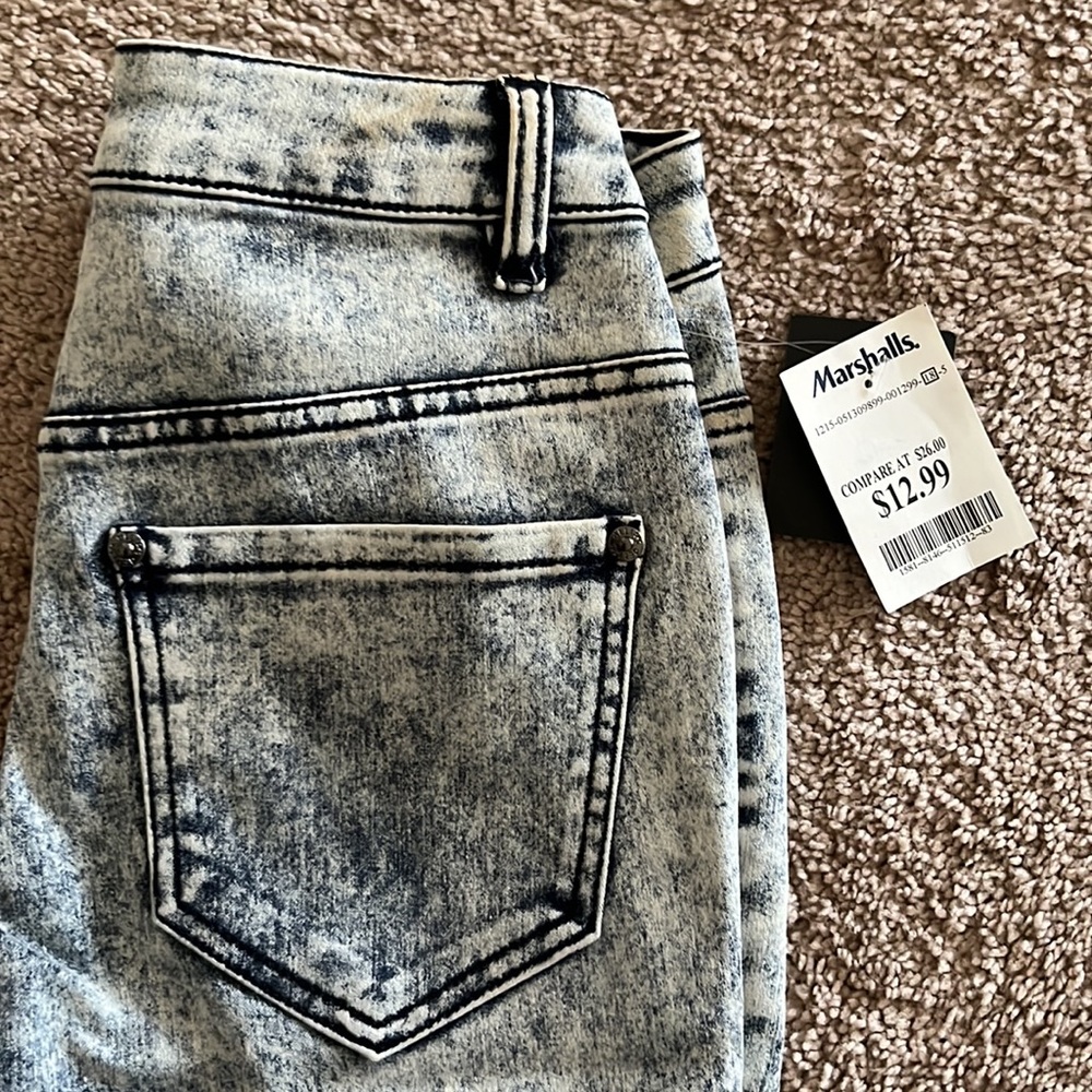 Acid wash - Picture 4 of 4